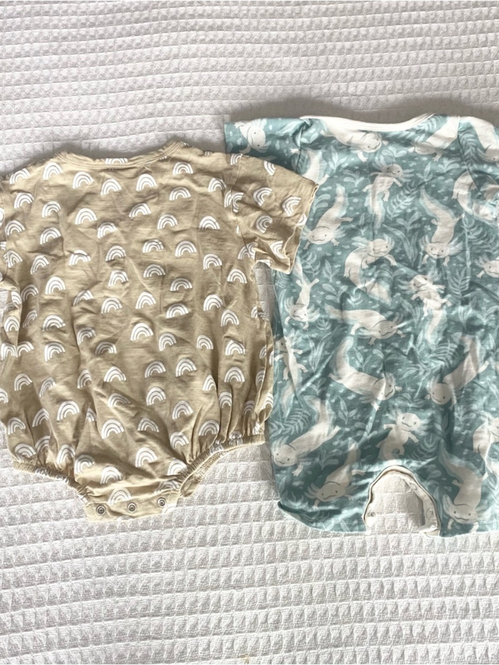 Organic Cotton Neutral Rainbow and Sea Creature Baby Onesies 12M - Picture 4 of 4